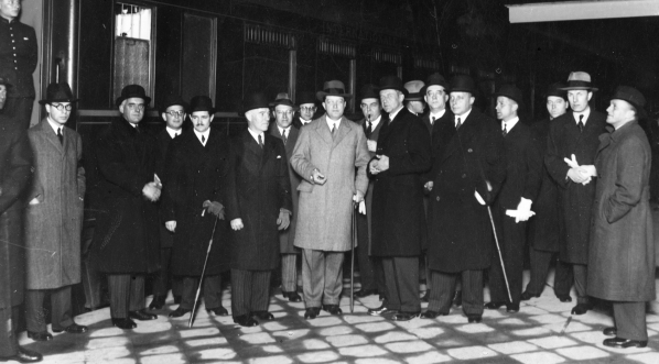  Wyjazd na placówkę do Berlina posła nadzwyczajnego i ministra pełnomocnego Polski w Niemczech Józefa Lipskiego 2.10.1933 r.  