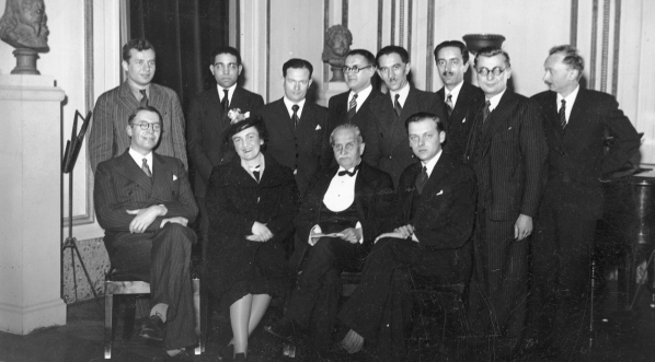  Kompozytor Henryk Opieński w Stowarzyszeniu Młodych Muzyków Polaków w Paryżu w 1939 r.  