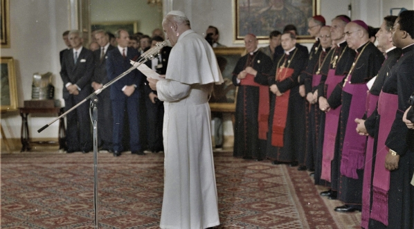  Spotkanie papieża Jana Pawła II z władzami PRL w Belwederze podczas II pielgrzymki do Polski 17.06.1983 r.  