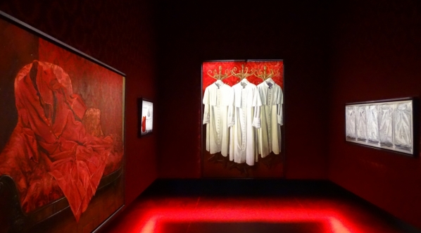  Fragment ekspozycji Muzeum Jana Pawła II i Prymasa Wyszyńskiego w Świątyni Opatrzności Bożej w Wilanowie.  