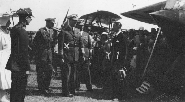  Polscy lotnicy w Rumunii we wrześniu 1930 r.  