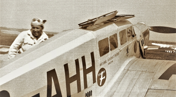  Pilot Bolesław Orliński przy samolocie PZL.19  w Czyżynach pod Krakowem w sierpniu 1932 r.  