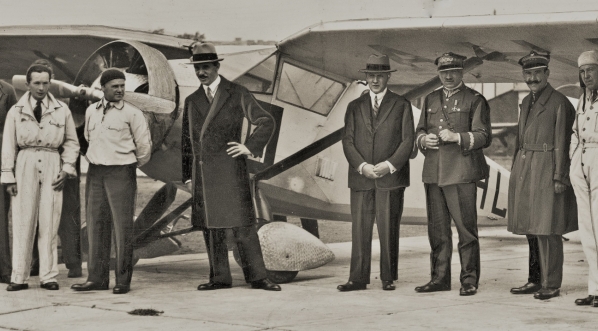  Pożegnanie pilotów w Warszawie przed odlotem do Berlina na Międzynarodowe Zawody Samolotów Turystycznych (Challenge 1932) 10.08.1932 r.  