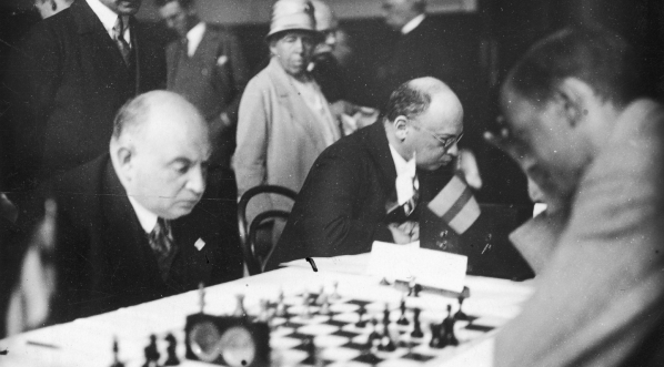  Olimpiada szachowa o Puchar Hamiltona-Russela w Hamburgu w lipcu 1930 r.  