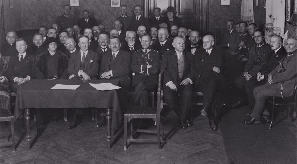  Komitet organizujący uroczystości pogrzebowe Nieznanego Żołnierza we Lwowie w 1925 r.  