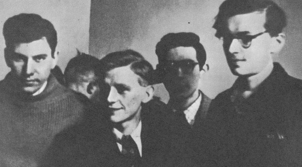  „Rudy” (drugi od lewej) razem z kolegami w czasie okupacji.  