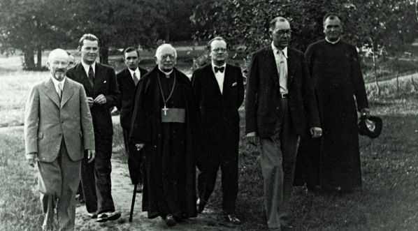  Pobyt arcybiskupa metropolity lwowskiego Bolesława Twardowskiego w Niemirowie - Zdroju 27.07.1938 r.  