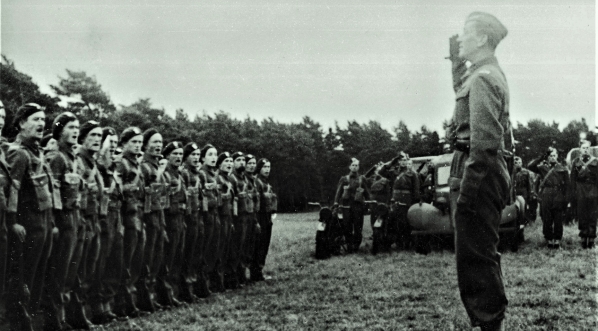  Wizytacja 1 Brygady Strzelców przez Władysława Sikorskiego w sierpniu 1940 r.  