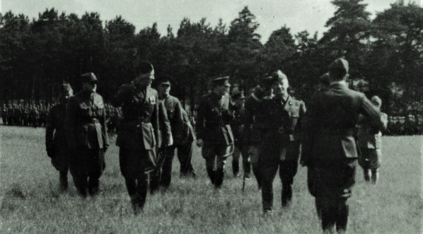  Wizytacja 1 Brygady Strzelców przez Władysława Sikorskiego w sierpniu 1940 r.  