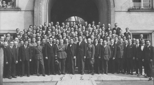  Posiedzenie koła żołnierzy byłego 2. Pułku Piechoty Legionów we Lwowie.  