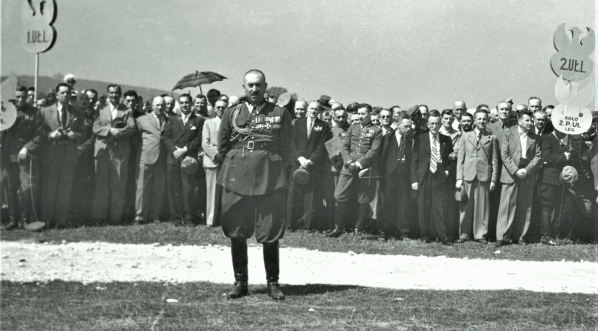  Msza na Błoniach podczas zjazdu legionistów w Krakowie 6.08.1939 r.  