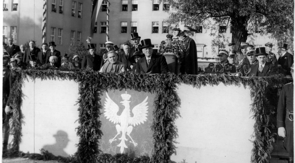  Wmurowanie kamienia węgielnego pod budowę Muzeum Narodowego w Krakowie w czerwcu 1934 r.  