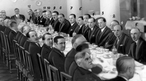  Śniadanie wydane przez Klub Prasy Zagranicznej w salonach Resursy Kupieckiej w Warszawie na cześć ministra Józefa Beck w lutym 1933 r.  