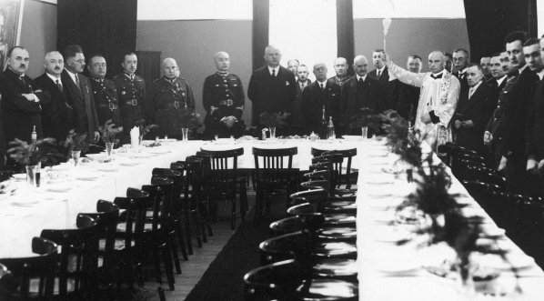  Uroczystość poświęcenia nowej siedziby Związku Oficerów Rezerwy RP przy Starym Rynku w Poznaniu,  6.02.1932 r.  