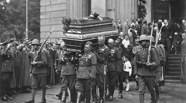  Pogrzeb płk. Stefana Lotha w Warszawie, lipiec 1936 r.  