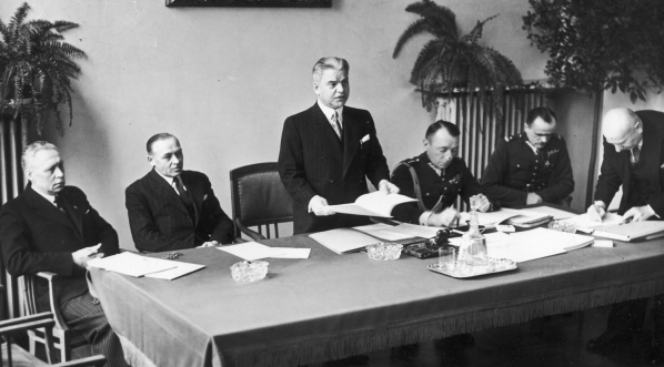  Walne zgromadzenie Związku Polskich Związków Sportowych w gmachu Ministerstwa Komunikacji w Warszawie 24.04.1938 r.  