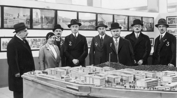  Uroczystość otwarcia wystawy "Zdrowie, Przyroda i Opieka Społeczna" w Poznaniu w październiku 1933 r.  