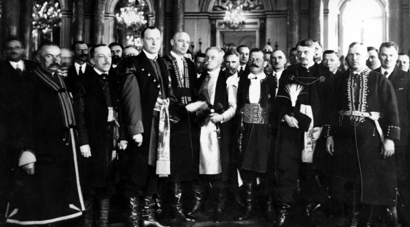  Uroczystość zaprzysiężenia prezydenta RP Ignacego Mościckiego na Zamku Królewskim w Warszawie 9.05.1933 r.  
