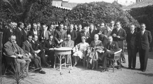  Wycieczka studentów medycyny Uniwersytetu Jagiellońskiego w Truskawcu w czerwcu 1932 r.  