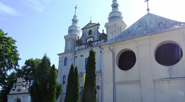 Kościół Świętych Apostołów Piotra i Andrzeja w Jedlińsku.  
