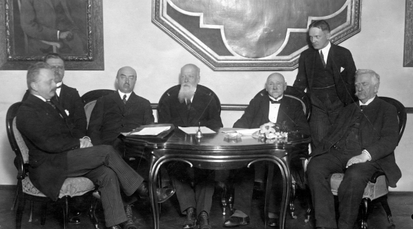  Jubileusz 65-lecia pracy pisarskiej Aleksandra Kraushara w siedzibie Towarzystwa Miłośników Historii w Warszawie w kwietniu 1926 r.  