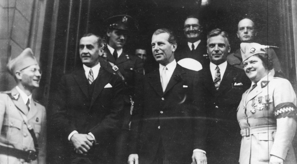  Otwarcie I Polskiej Olimpiady "Sokołów" w Pittsburghu w 1938 r.  