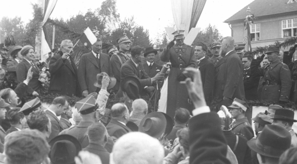  Zajęcie Zaolzia - wkroczenie wojsk polskich do Karwiny w październiku 1938 r.  