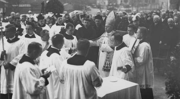  Konsekracja kościoła św. Stanisława Kostki w Poznaniu na Winiarach w listopadzie 1932 r.  