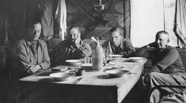  Polowanie na łosie w majątku hrabiego Jarosława Potockiego we wrześniu 1931 r.  