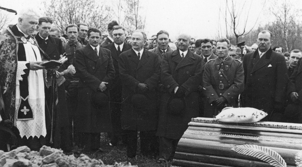  Uroczystości pogrzebowe Michała Drzymały w Miasteczku 29.04.1937 r.  