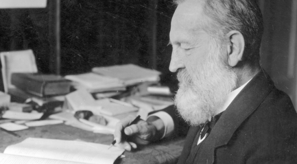  Ludwik Antoni Birkenmajer - historyk nauk ścisłych: astronomii, fizyki, matematyki, profesor Uniwersytetu Jagiellońskiego.  