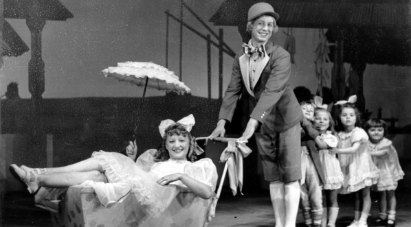  Operetka "Cygańska miłość" w niemieckim Teatrze Miejskim w Warszawie w marcu 1941 r.  