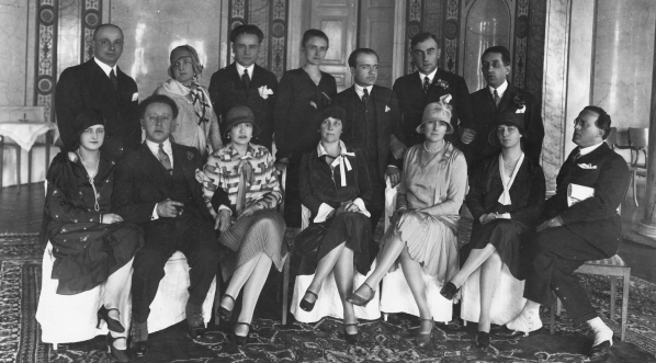  Grupa artystów w nieustalonych okolicznościach.  