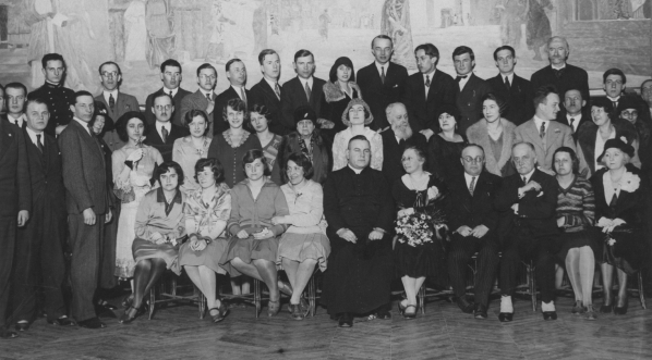  Wycieczka studentów poznańskich w Paryżu.  