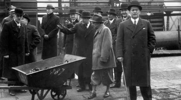  Koksownia w kopalni węgla "Emma" w Radlinie, 4.11.1937 r.  