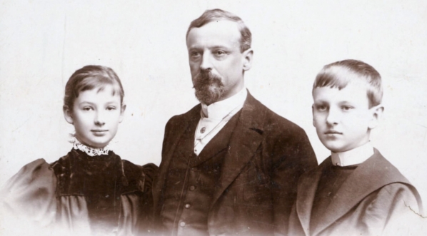  Portret Henryka Sienkiewicza z dziećmi.  