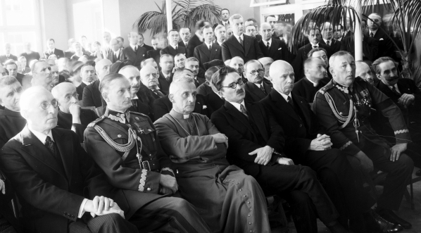  Uroczystość otwarcia Szpitala Ubezpieczalni Społecznej imienia Gabriela Narutowicza w Krakowie w listopadzie 1934 roku.  