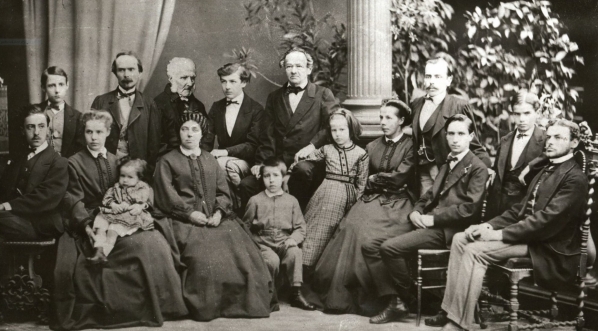  Zdjęcie rodziny Kremerów, Kopffów i Grabowskich z 1868 roku.  