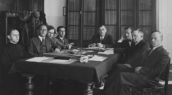  Posiedzenie Rady Głównej Konserwatorium Muzycznego w Warszawie w celu wyboru rektora i prorektora, 12.09.1930 r.  