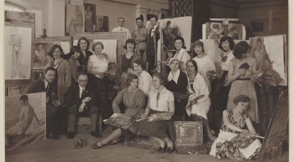  Studenci malarstwa na Wydziale Sztuk Pięknych uniwersytu w Wilnie.  