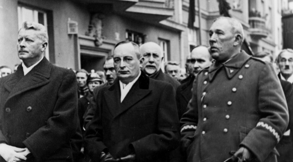  Pogrzeb marszałka Sejmu Ignacego Daszyńskiego w Krakowie w 1936 roku.  