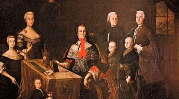  Dwór Anny z Krasickich,  1 v. Cetnarowej, wojewodziny mścisławskiej".  