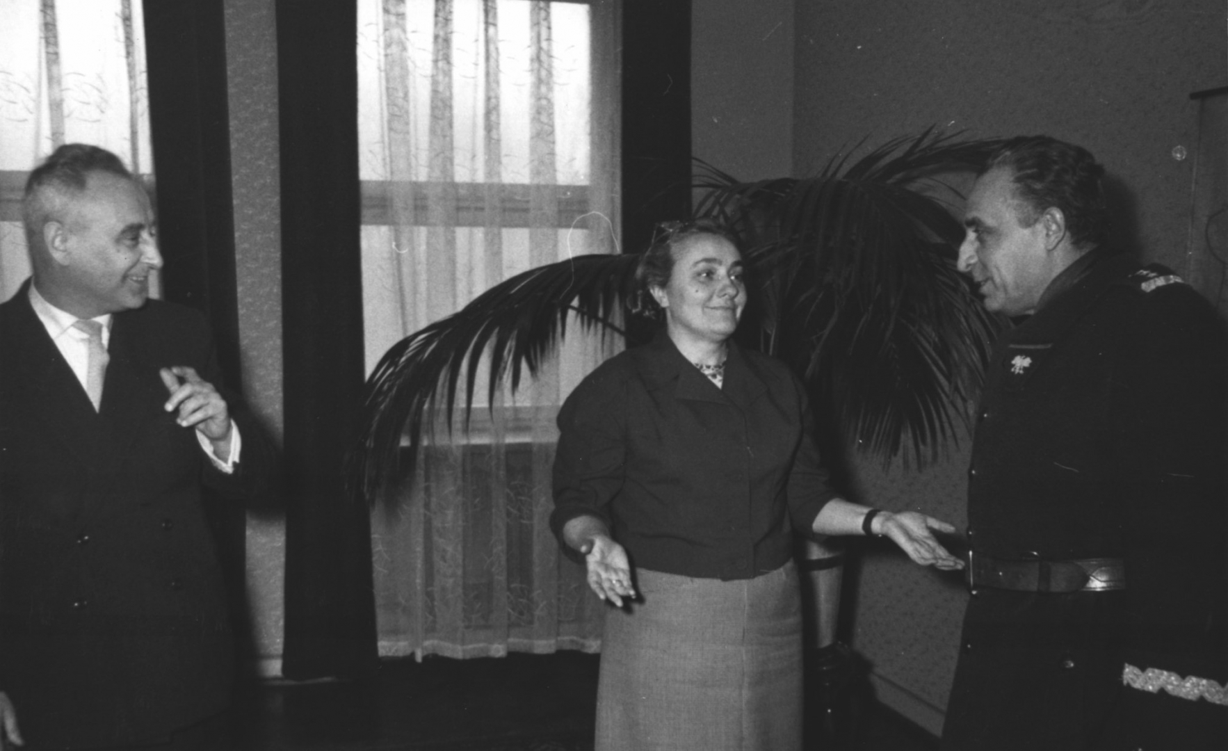 Spotkanie I sekretarz Komitetu Łódzkiego PZPR Michaliny Tatarkówny-Majkowskiej z Ministrem Obrony Narodowej Marianem Spychalskim w 1960 roku.